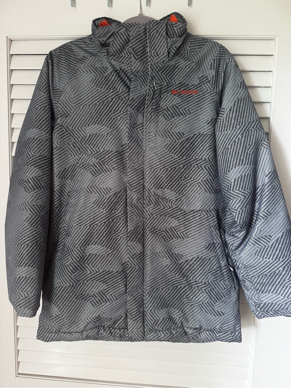 Columbia Gray Geometric Pattern Jacket with Blue Accent